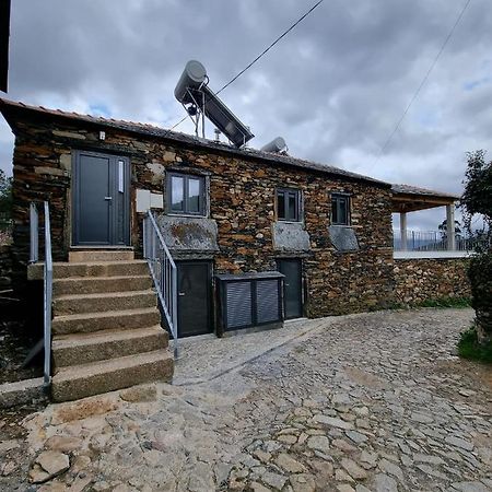 Casa De Baixo Studios Arouca Exterior foto